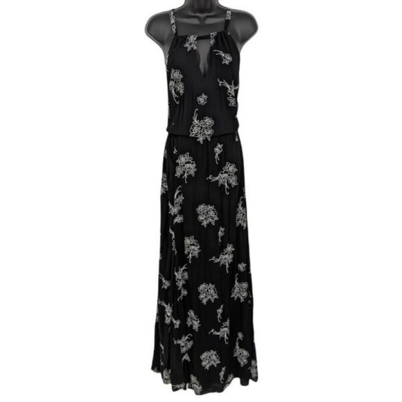 torrid Dresses & Skirts - Floral Print Keyhole Maxi Dress Size 0
